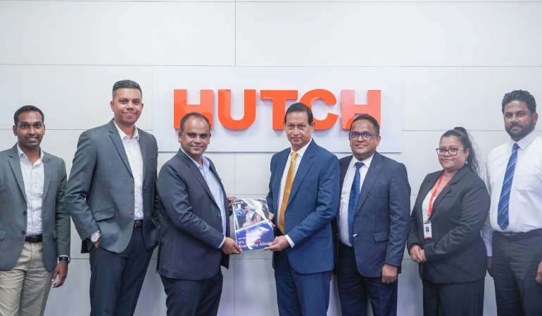 AIBL partners with Hutch to introduce Sri Lanka’s first free travel insurance